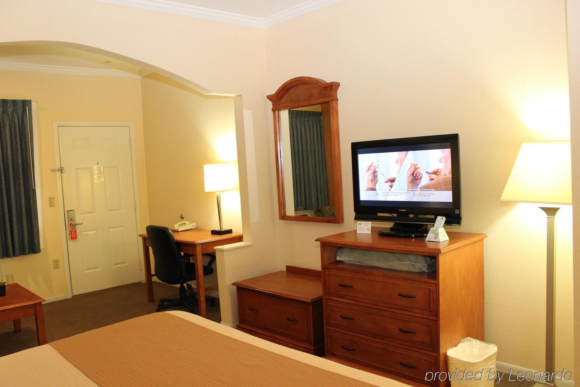 Inn Of Navasota Hotel Экстерьер фото
